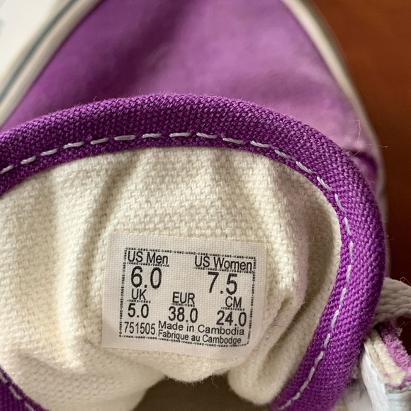 Vans - Picture 3 of 4